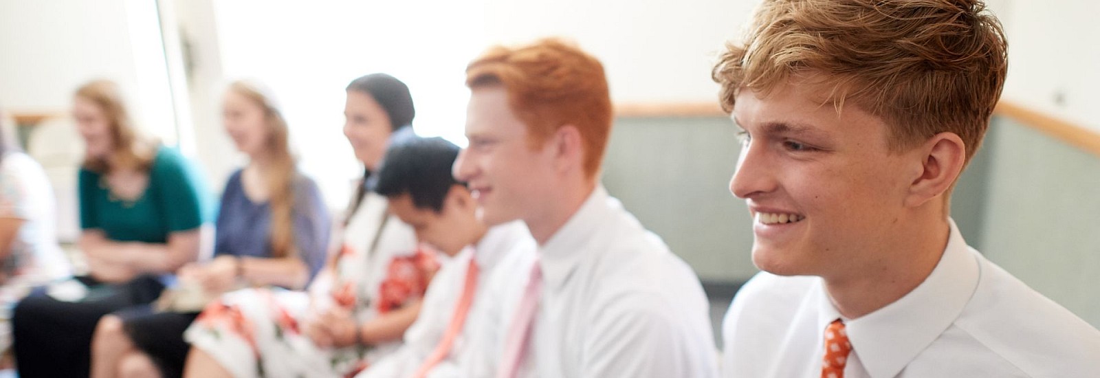 youth_in_sunday_school_class – pano